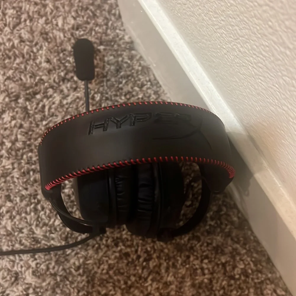 HyperX Core Gaming Headset -Works with PC/PS4 and Xbox One, Nintendo Switch